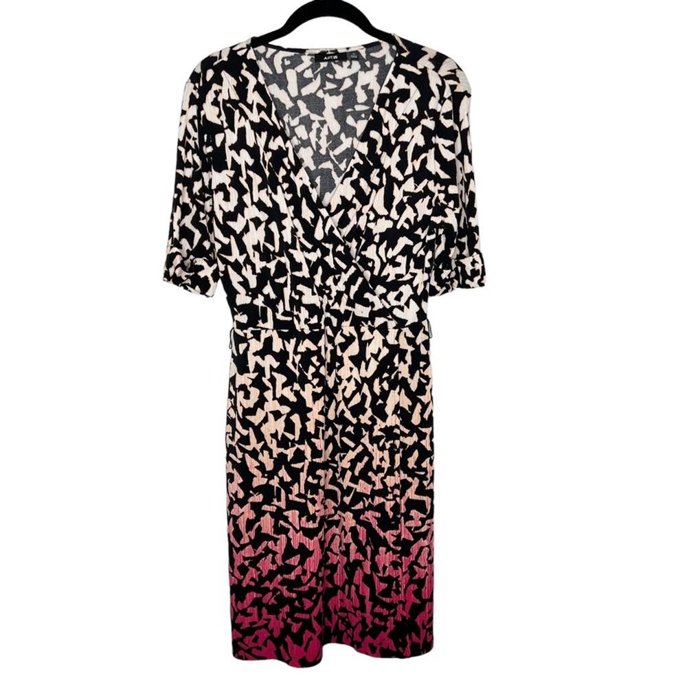 APT. 9 / pink black ombre geometric printed short sleeve wrap dress / M